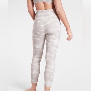Athleta Elation 7/8 Leggings - White Camouflage